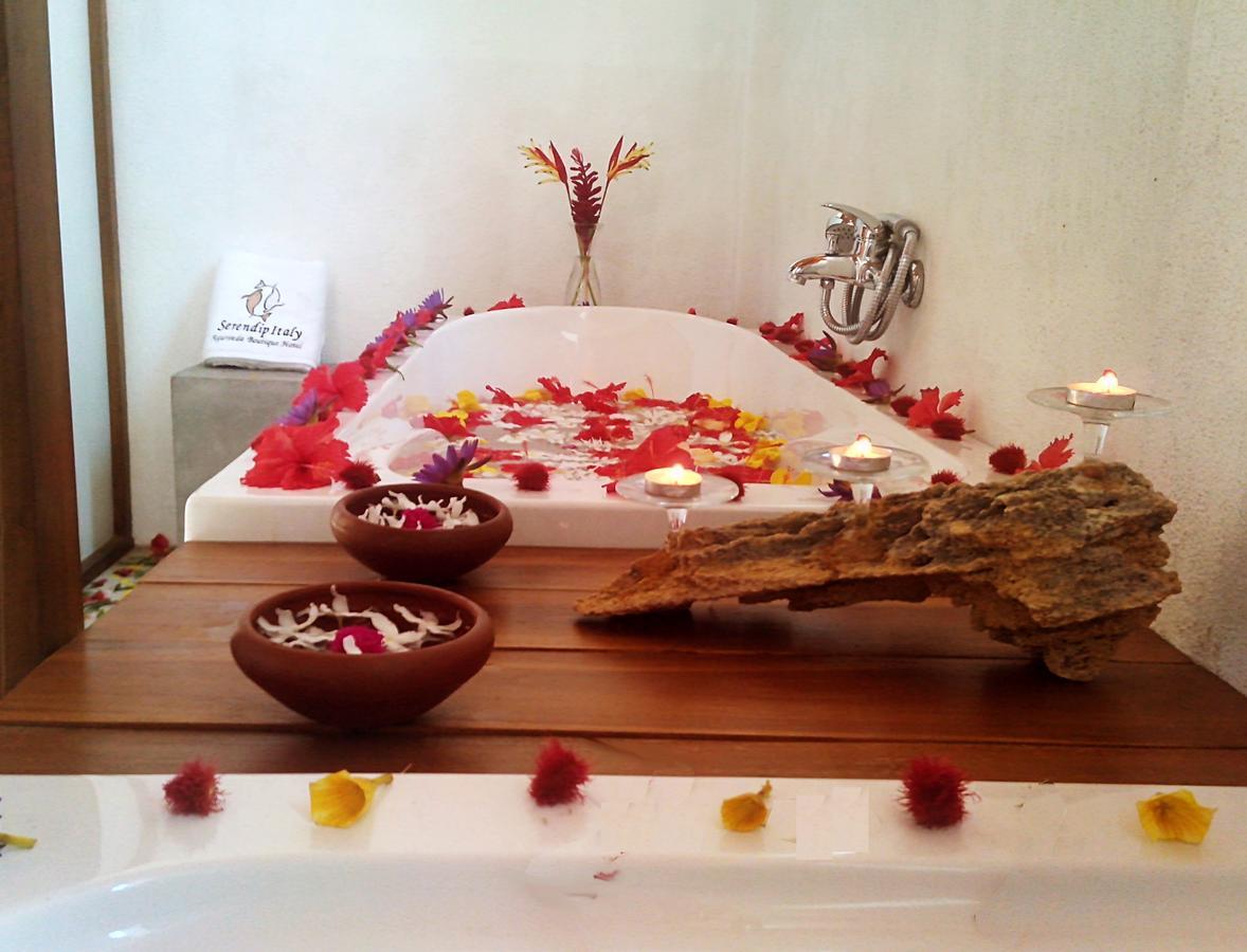 Serendipitaly Ayurveda Boutique Hotel Хикадува Екстериор снимка