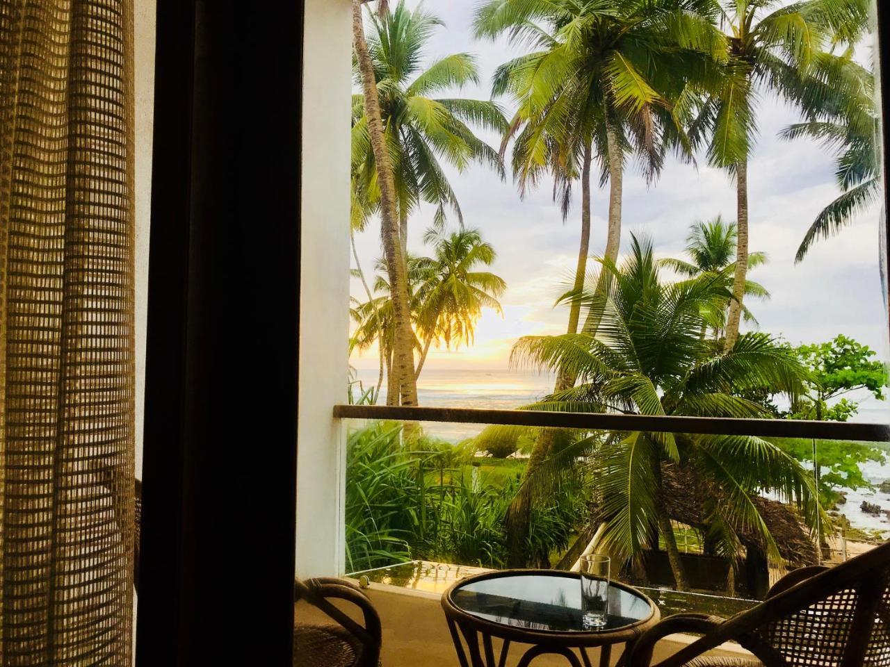 Serendipitaly Ayurveda Boutique Hotel Хикадува Екстериор снимка